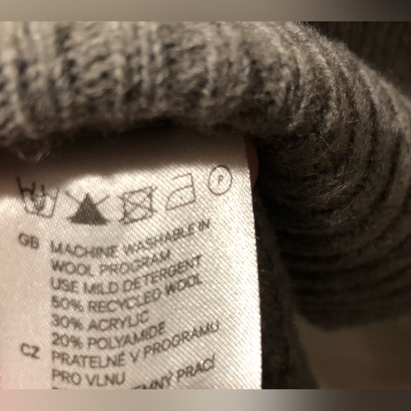 H&M men’s grey button up sweater XL - Picture 5 of 5